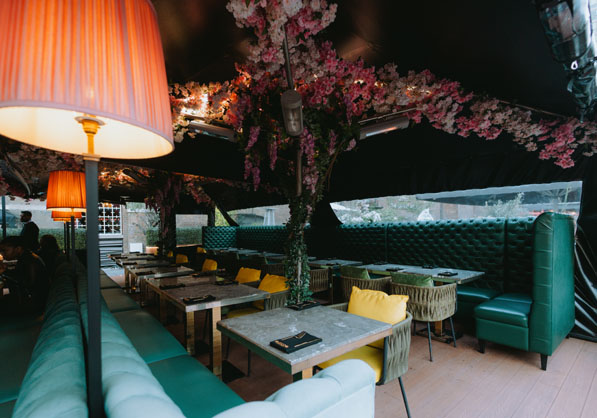 Dining and Lounging Restaurant